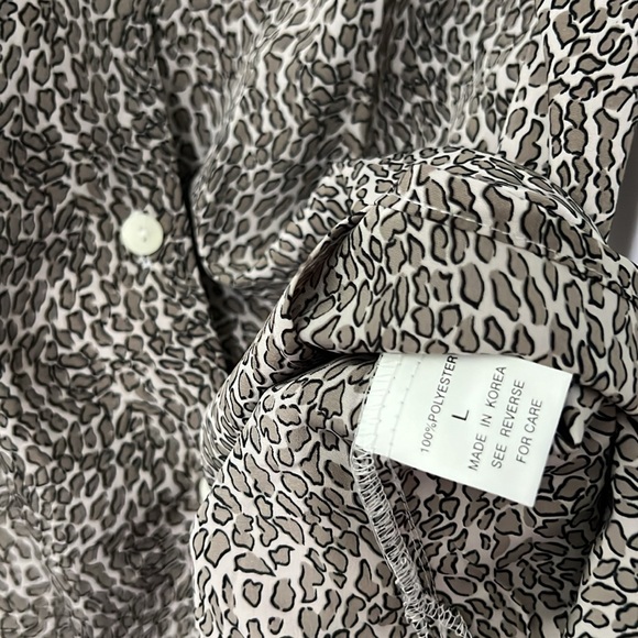 Bellagio button down long sleeve blouse size L - Picture 3 of 8